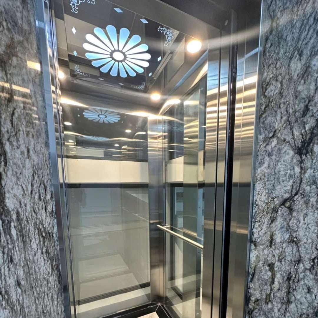 Thang máy gia đình cabin kính
