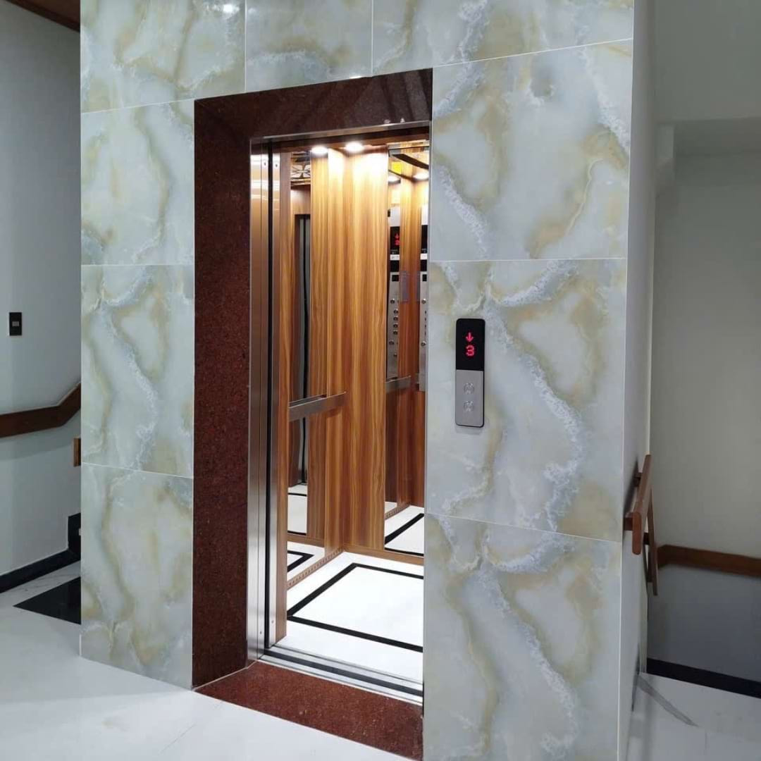 Thang máy liên doanh